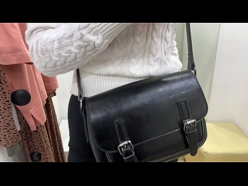 ❤️ Gənc qadın FeralBerry-nin fitinq otağında dildo ilə ictimai masturbasiyası ❤️ Porn video bizdə ❌❤